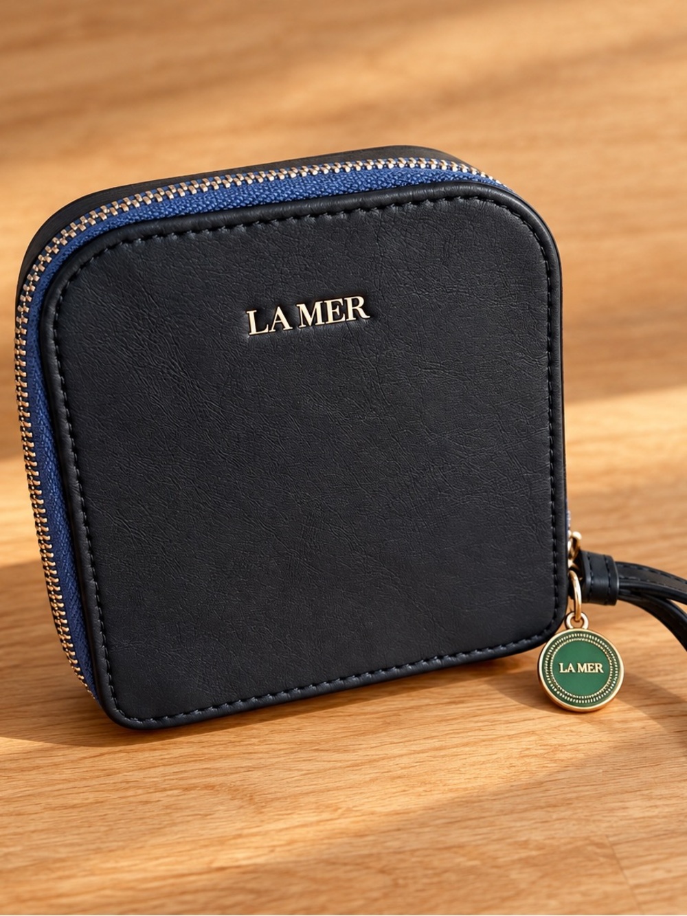 La Mer Luxury Navy Blue Cosmetic Wristlet Travel Case Pouch